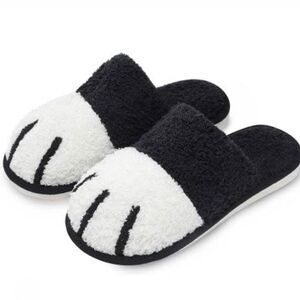NEW- SINNO Cute Animal Slippers Women's Size 9/10 in Black/White
